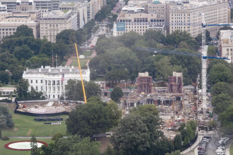 Chief justice allows work on $400M WH ballroom to continue